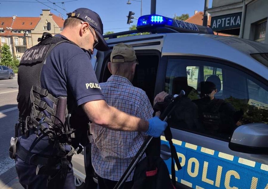 84-letni mieszkaniec Gdańska zgubił się w Sopocie. Szybka interwencja policji zapobiegła tragedii 84-letni mieszkaniec Gdańska zgubił się w Sopocie. Szybka interwencja policji zapobiegła tragedii