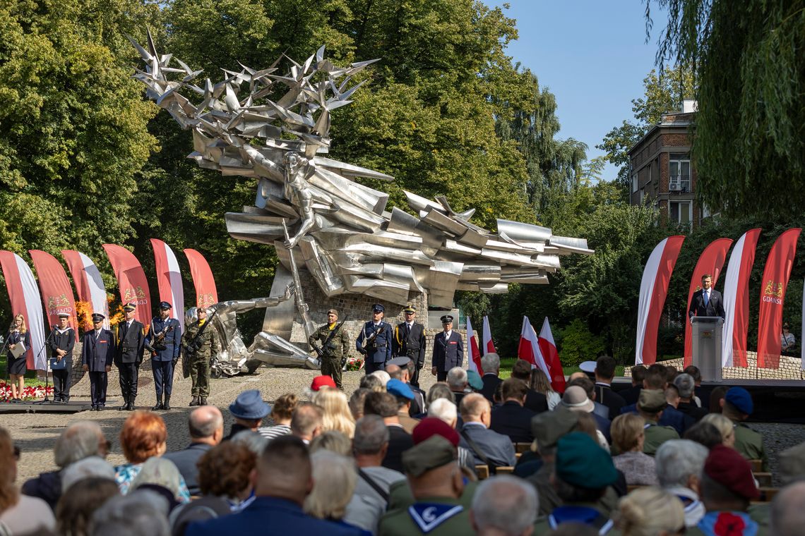 uroczystość na placu Obrońców Poczty Polskiej w Gdańsku