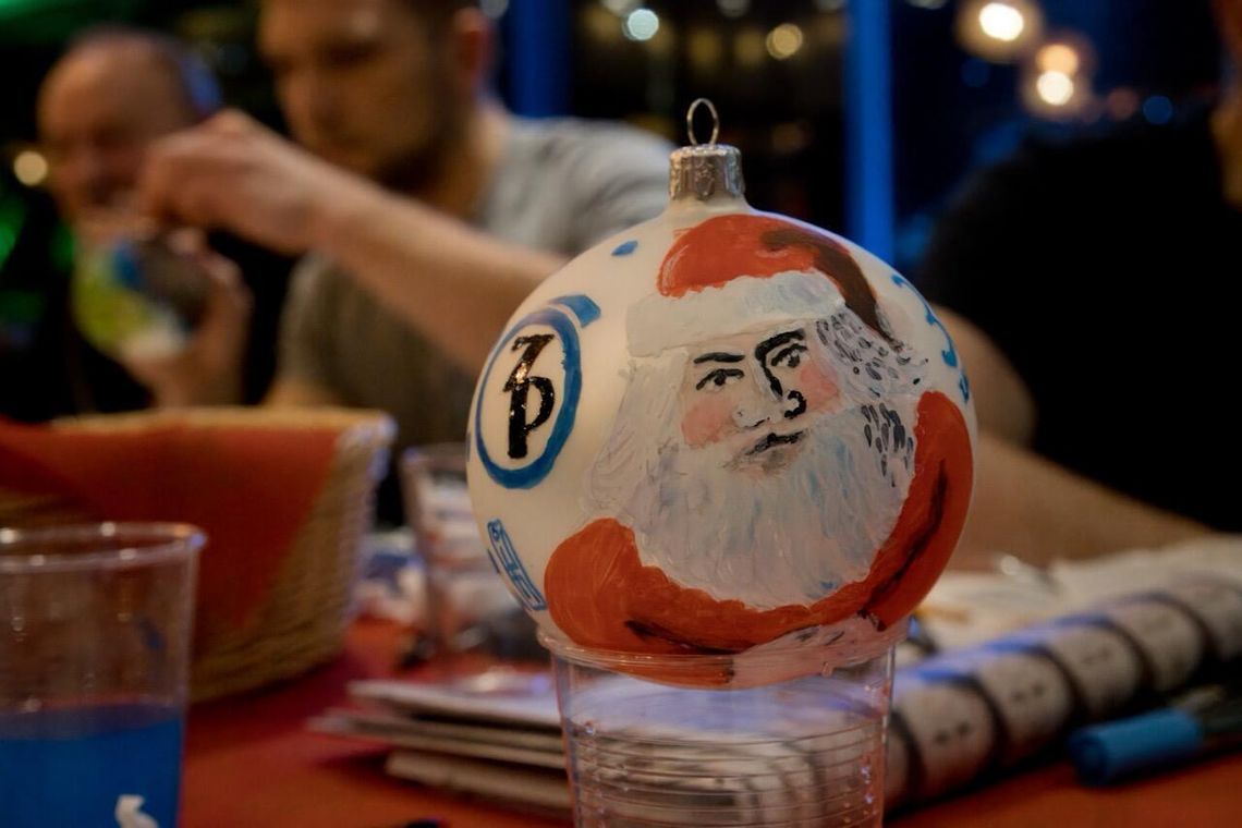 Akcja malowania bombek dla Pomorskiego Hospicjum dla Dzieci. Wypatrujcie licytacji! bombka „Zawsze Pomorze” dla Pomorskiego Hospicjum dla Dzieci