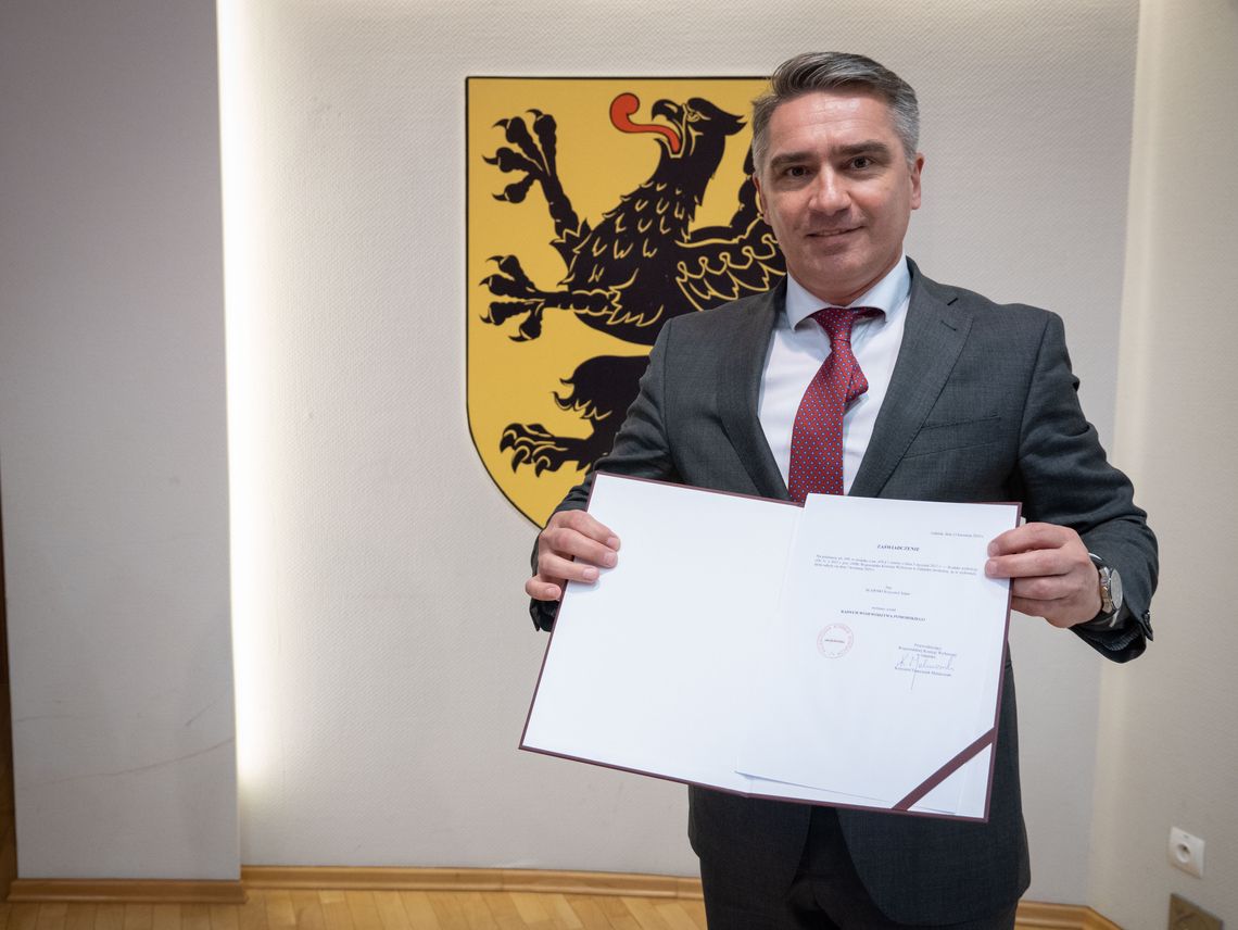 Przewodniczący PiS w pomorskim Sejmiku zatrzymany za jazdę po alkoholu? Policja czeka na wyniki krwi