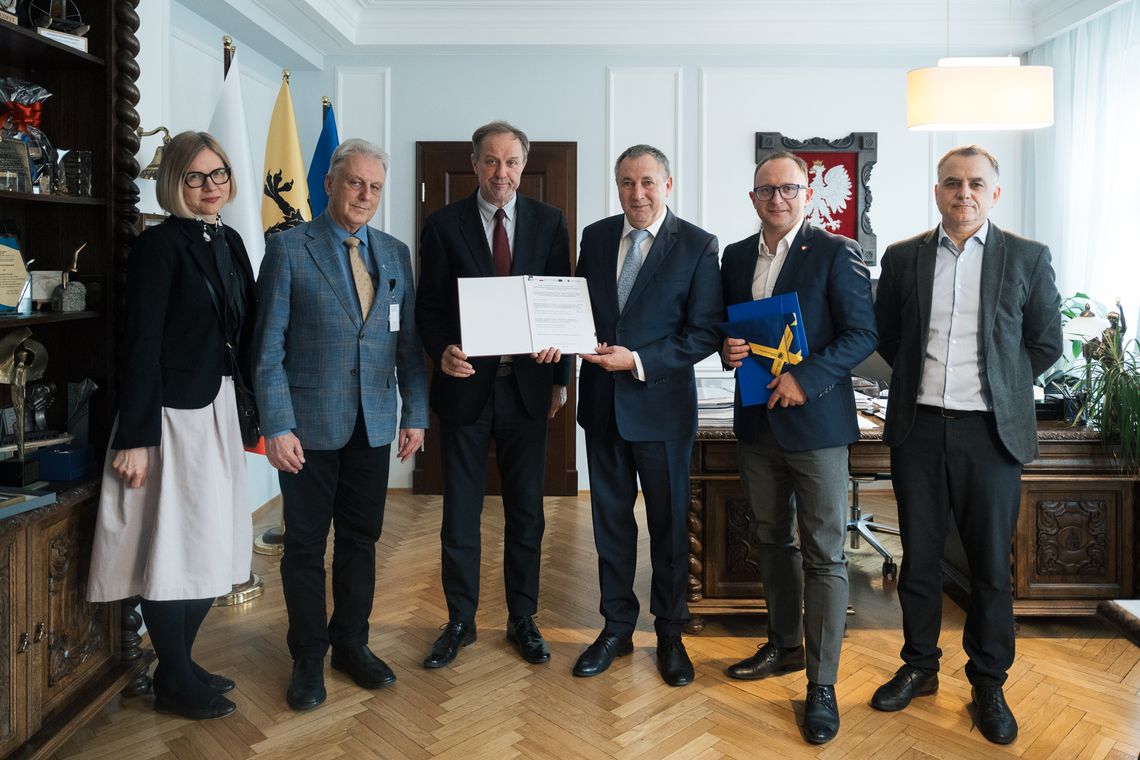 Ambulatoryjna Opieka Specjalistyczna i Zakład Rehabilitacji przy Szpitalu Mikołaja Kopernika w Gdańsku Ambulatoryjna Opieka Specjalistyczna i Zakład Rehabilitacji przy Szpitalu Mikołaja Kopernika w Gdańsku