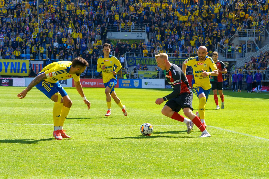Arka Gdynia remisuje z GKS Tychy i świętuje awans! Arka Gdynia - GKS Tychy