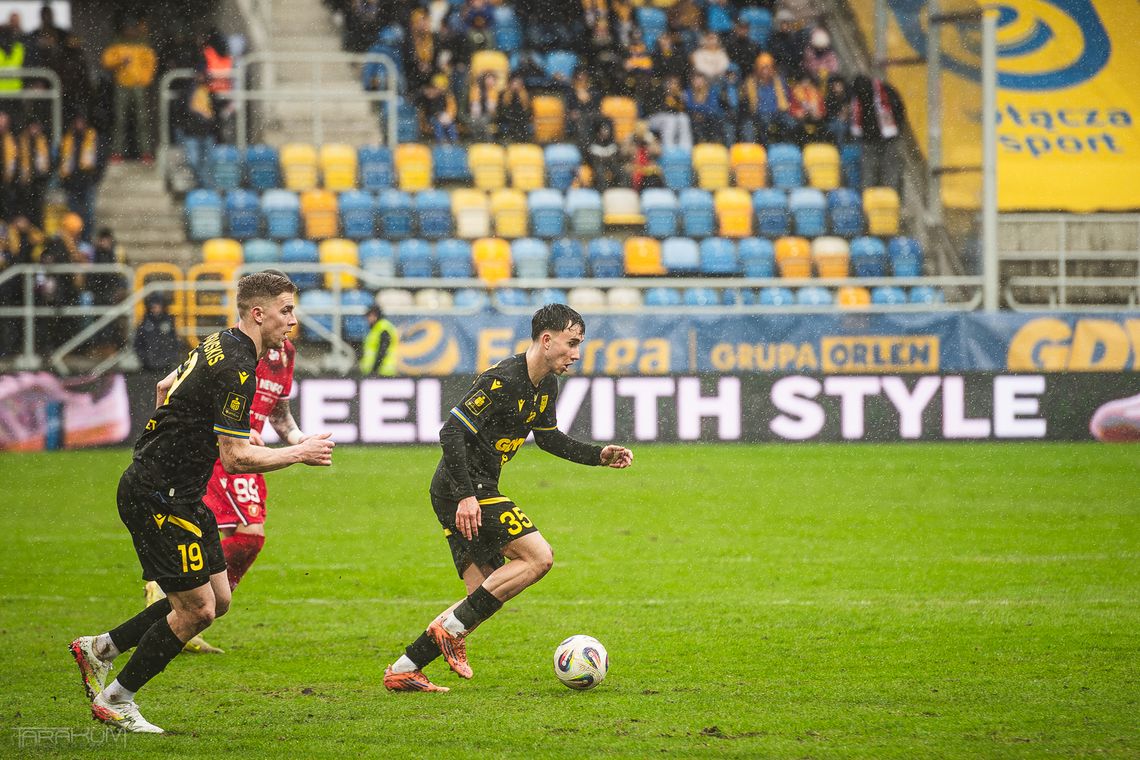 Arka Gdynia rozbita w Kielcach przez Koronę