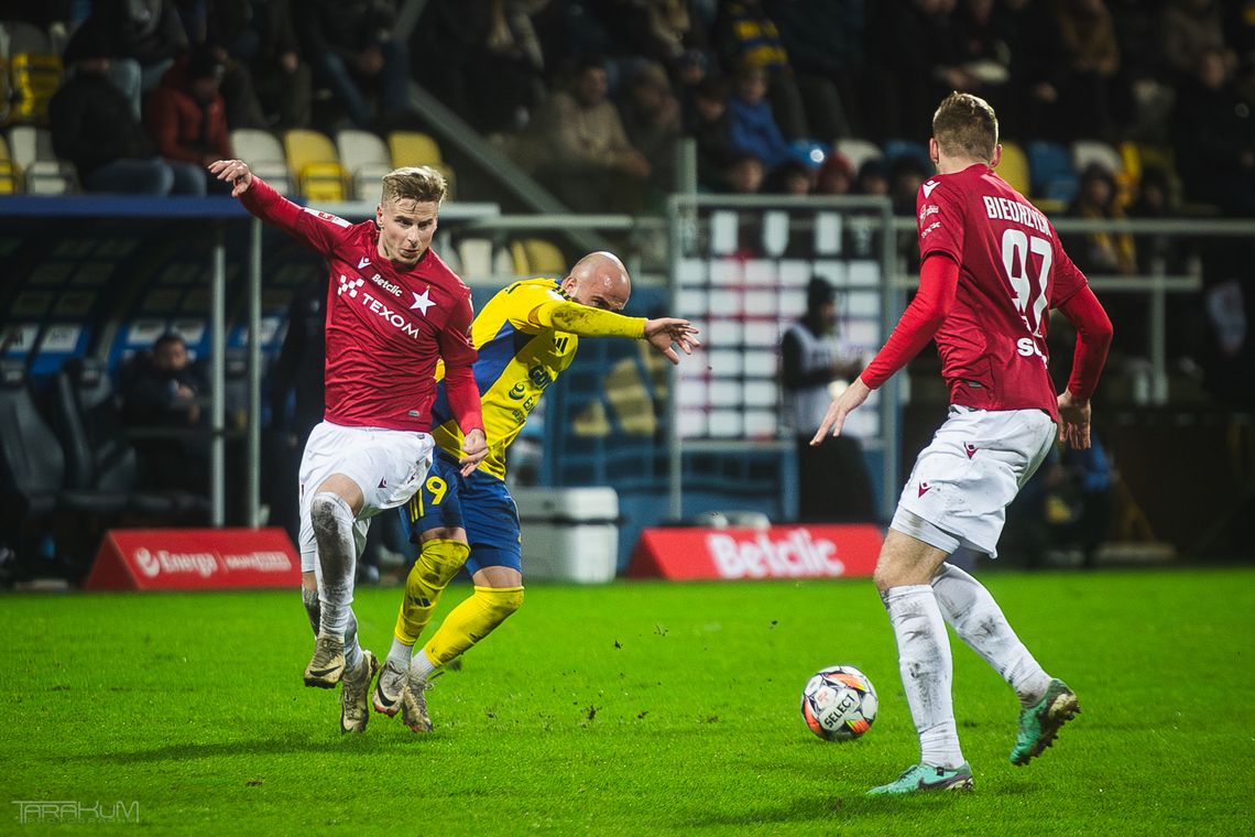 Arka Gdynia rozpoczęła przygotowania do ekstraklasy. Sparingi, testy i nowi zawodnicy