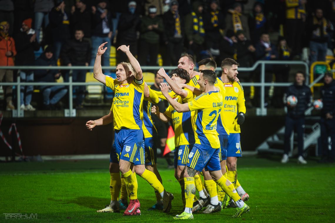 Arka Gdynia rozpoczyna przygotowania do sezonu. Sparingi, obóz w Gniewinie i plan meczów Arka Gdynia rozpoczyna przygotowania do sezonu 2024/25. Sparingi, obóz w Gniewinie i plan meczów