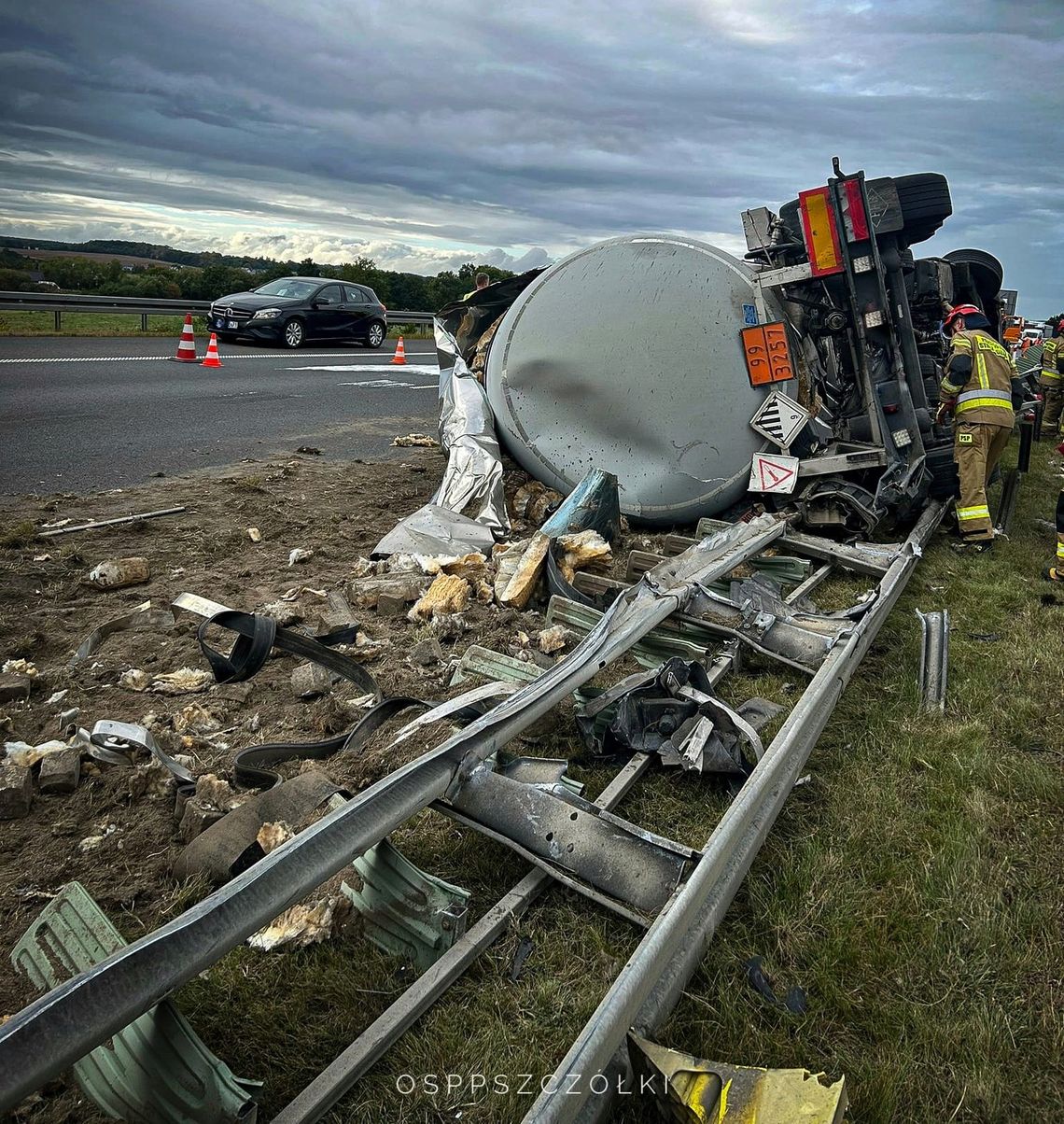 Wypadek cysterny na A1! Autostrada zamknięta w obu kierunkach