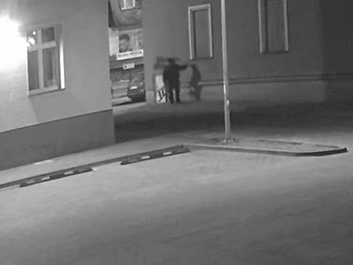 Lębork: Bazgrał po ścianach obraźliwe napisy. Grasował nocami