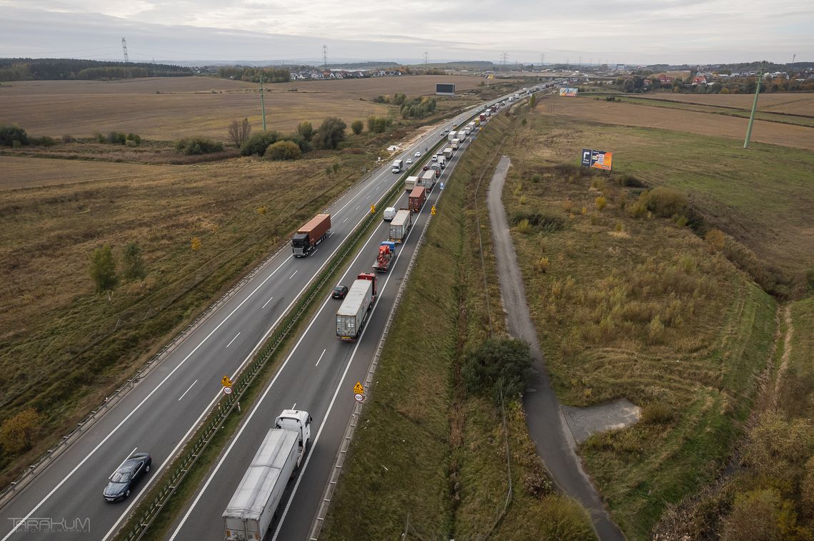 Będzie więcej płatnych odcinków dróg w Polsce. Kto będzie musiał zapłacić?