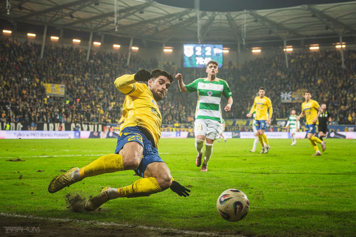 Błąd sędziego w Derbach Trójmiasta! PZPN przyznaje: Arce należał się rzut karny