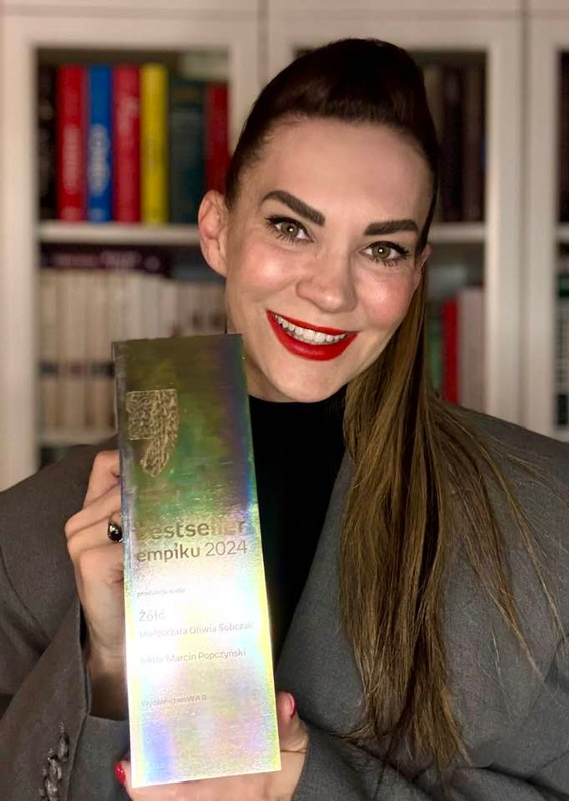 "Błękit" z serii Kolory zła Małgorzaty Oliwii Sobczak zwycięzcą Bestsellerów Empiku