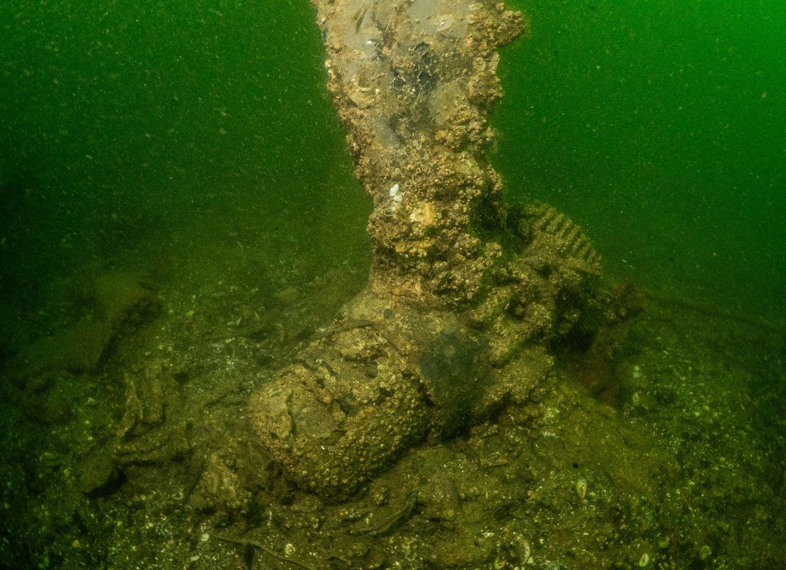 Bombowiec spod Babich Dołów. Który Lancaster leży przy wejściu do portu w Gdyni? Bombowiec spod Babich Dołów. Który Lancaster leży przy wejściu do portu w Gdyni?