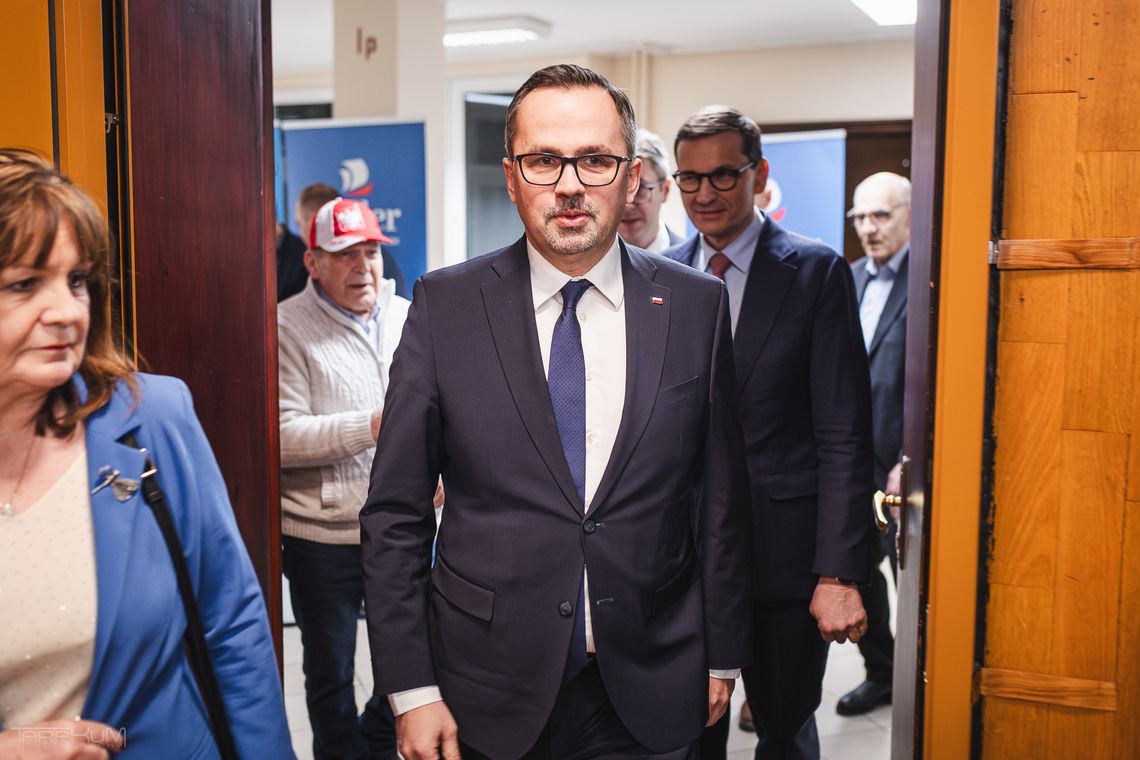 Były asystent posła PiS zatrzymany podczas obławy na pedofilów Były asystent posła PiS zatrzymany podczas obławy na pedofilów