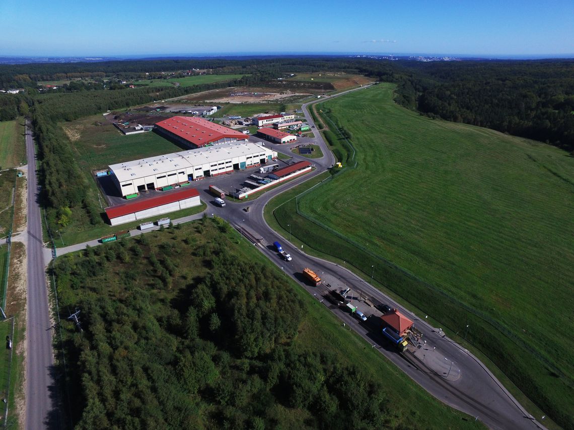 Cena za wywóz śmieci w Gdyni w górę. Pensja prezesa Eko-Doliny też