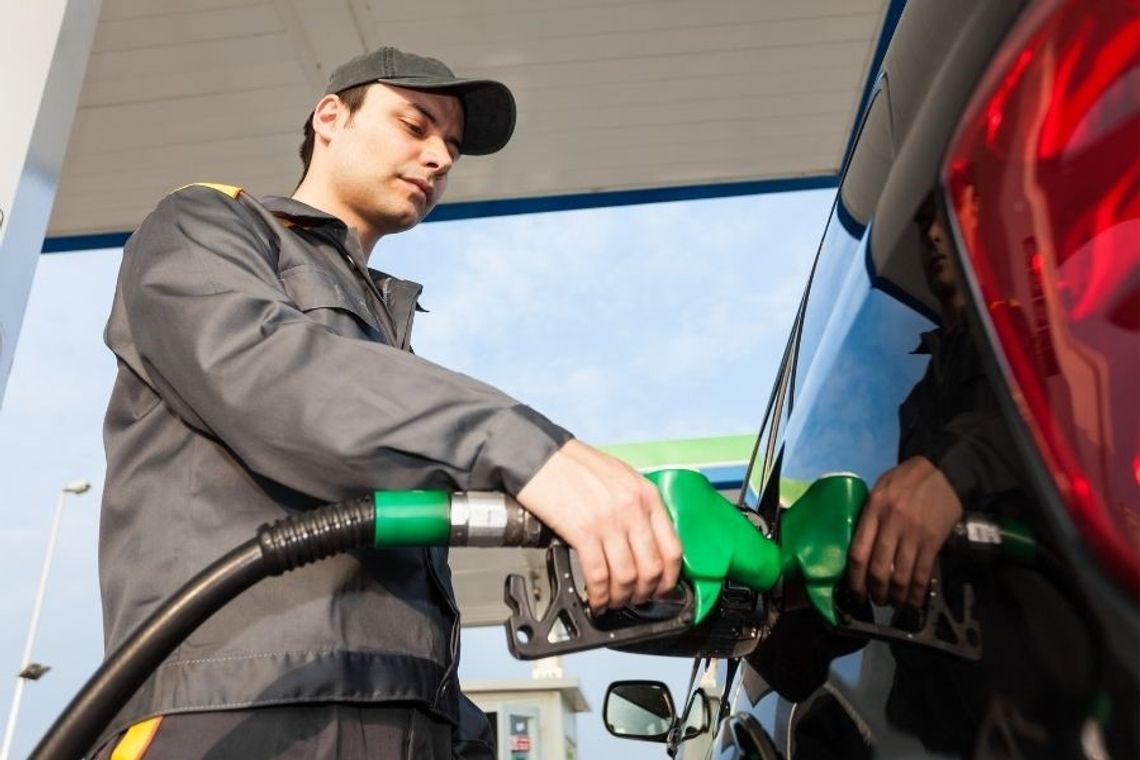 Ceny paliw w dół. Z tankowaniem wstrzymaj się do wtorku Ceny paliw w dół. Z tankowaniem wstrzymaj się do wtorku