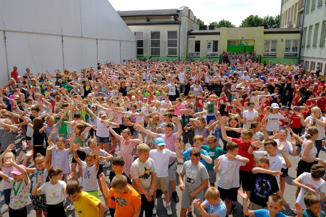 Chcą ratować spółdzielnię Równość z Czerska. Bili rekord w tańcu w kapciach