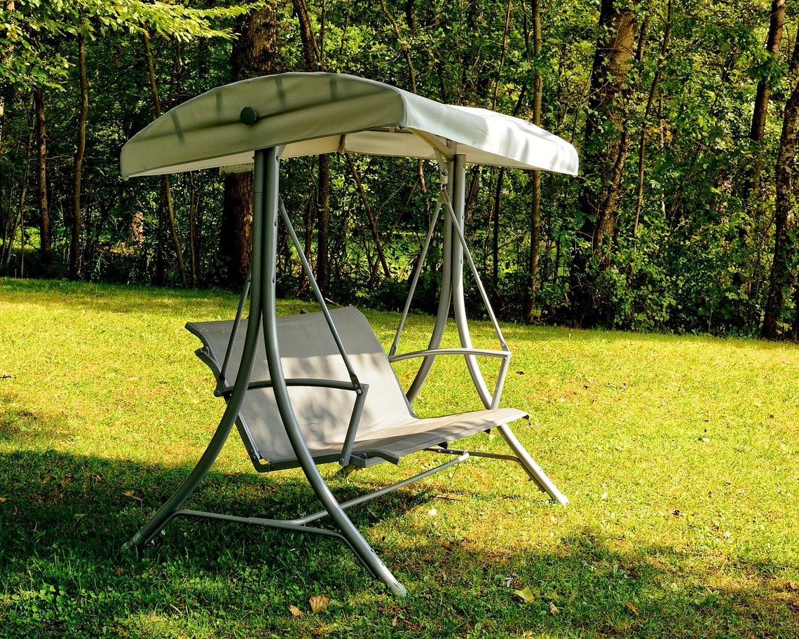 Ciągły stres po pracy – dlaczego rytmiczne kołysanie pomaga odzyskać równowagę