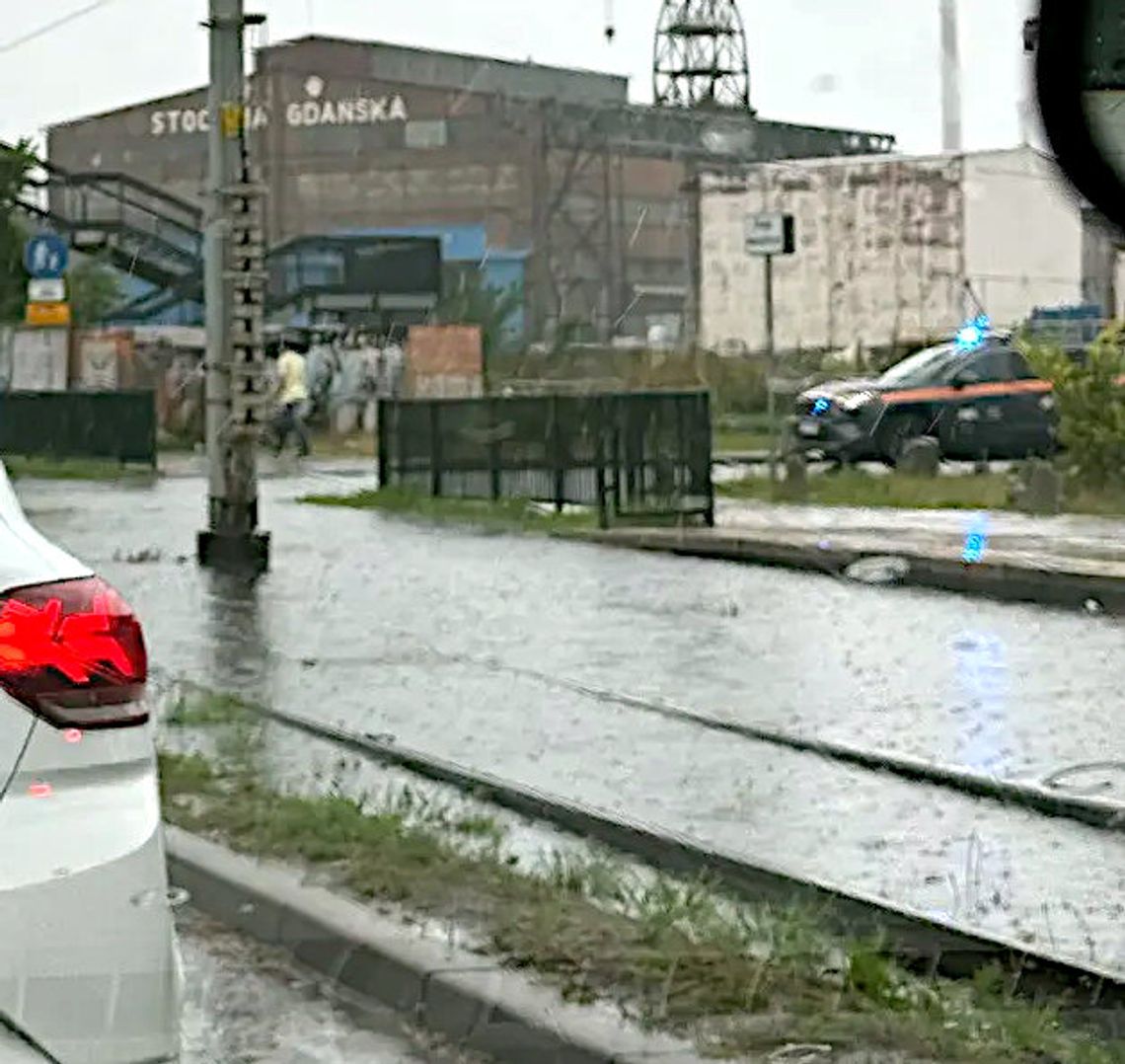 Betonoza na Aniołkach powodem zalewania torowiska przy stoczni?