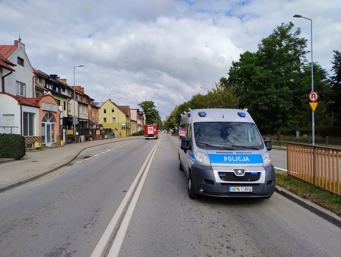 Czołowe zderzenie dwóch samochodów w Lęborku. 71-letni kierowca zginął na miejscu