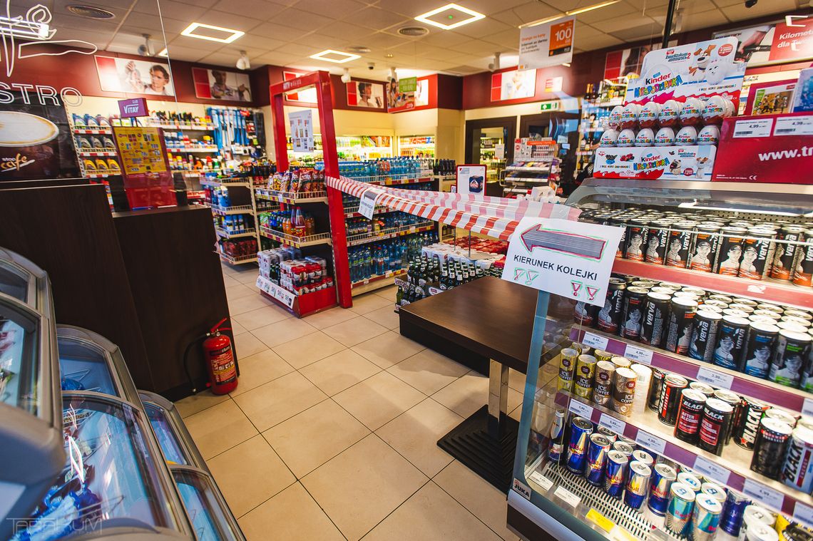 Czy będzie zakaz sprzedaży alkoholu na stacjach paliw? Trwają prace nad ustawą Nocna prohibicja to za mało? Alkohol może zniknąć całkiem ze stacji benzynowych