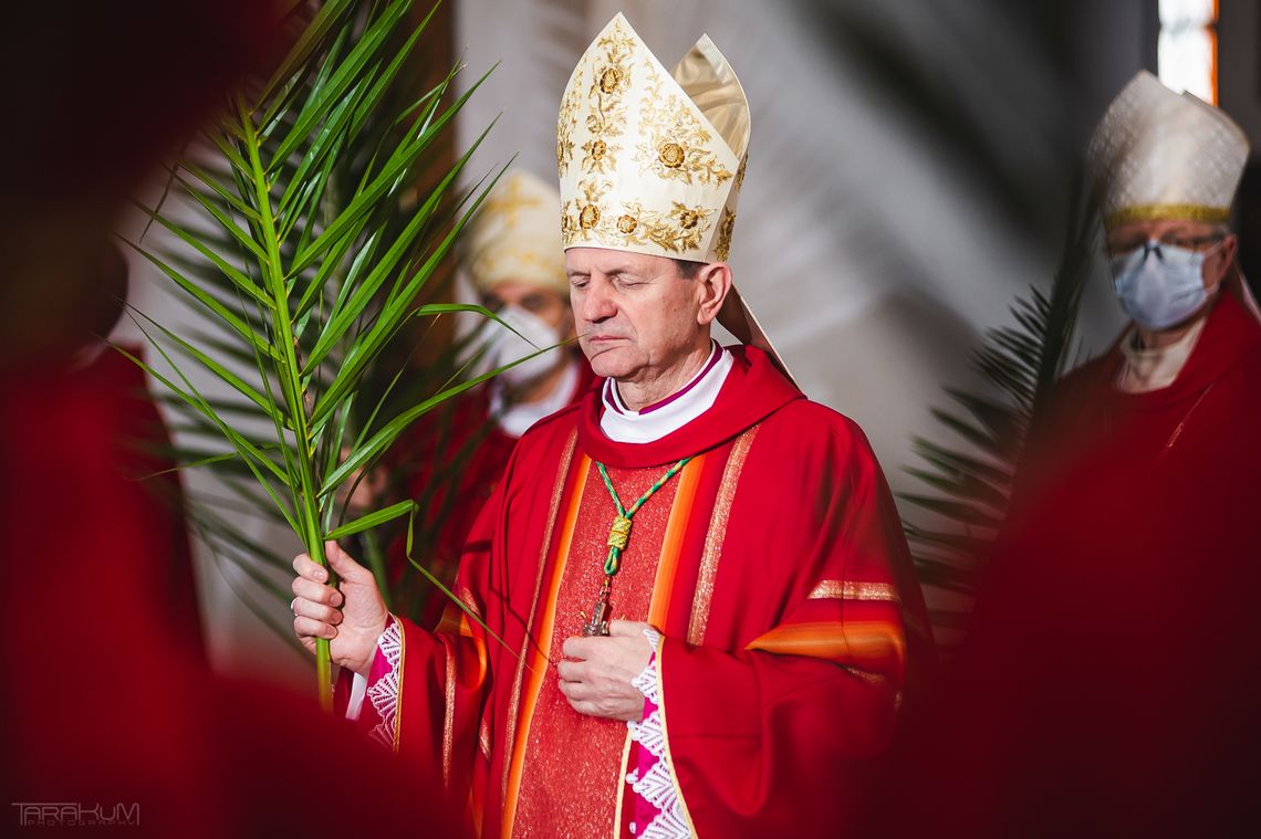 Abp Wojda bagatelizował sprawę wykorzystania seksualnego nastoletnich parafianek?