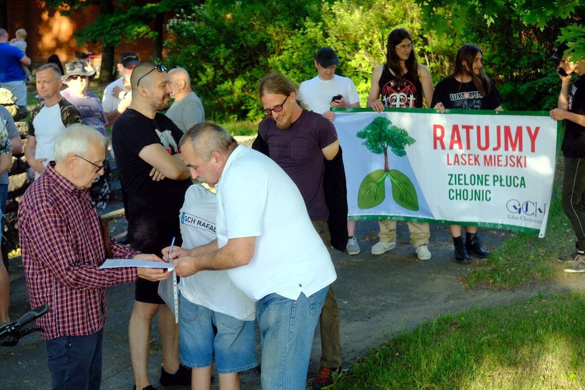 protest przeciwko sprzedaży fragmentu Lasku Miejskiego, Chojnice