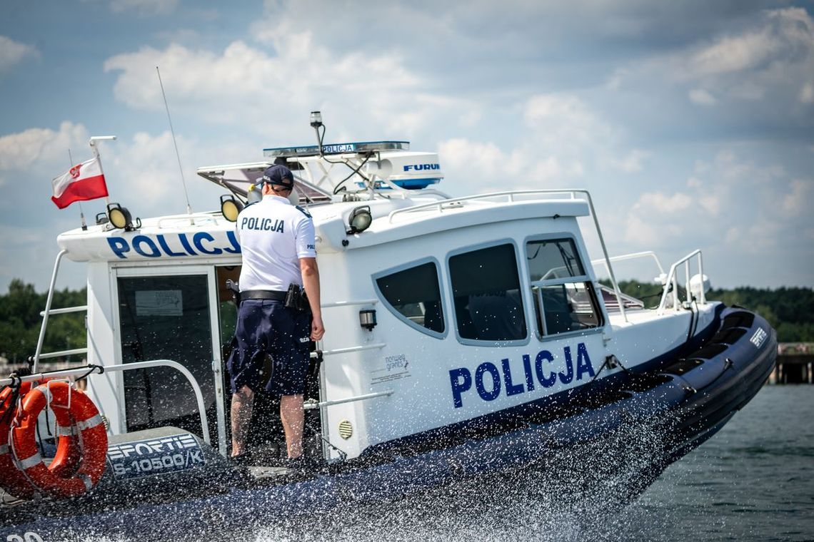 Dramatyczna akcja ratunkowa w Brzeźnie! Wszedł do wody i nie wypłynął