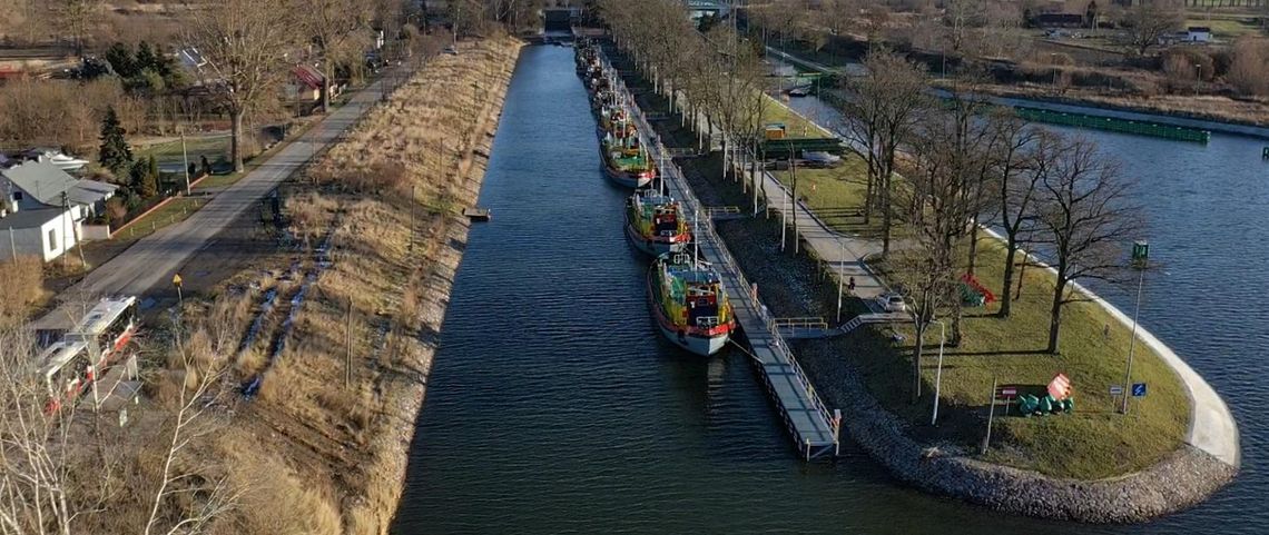 Drogi wodne zamykane z powodu lodu! Lodołamacze czekają w gotowości