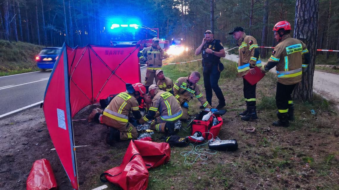 Dwa groźne wypadki motocyklistów na Pomorzu. DW 210 całkowicie zablokowana