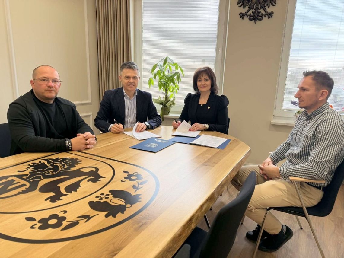 Banino z nowymi inwestycjami. Kolektor deszczowy dla 7 ulic i Orlik