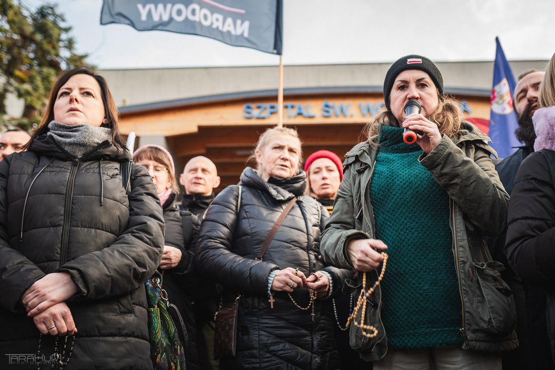 Antyaborcyjna pikieta pod gdańskim szpitalem. „Myślę, czuję, nie morduję”