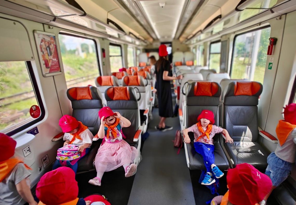 Dzień Dziecka z POLREGIO. Darmowe przejazdy pociągami dla dzieci i młodzieży Dzień Dziecka z POLREGIO. Darmowe przejazdy pociągami dla dzieci i młodzieży