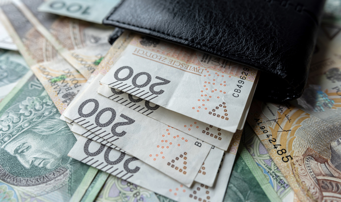 Efekt domina po podwyżce płacy minimalnej. Rosną też składki ZUS czy kary za brak OC