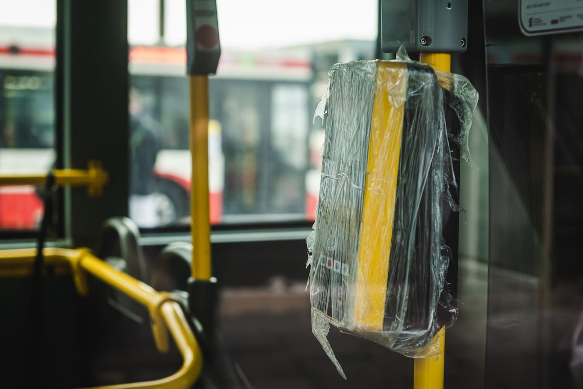 czytnik systemu Fala w autobusie