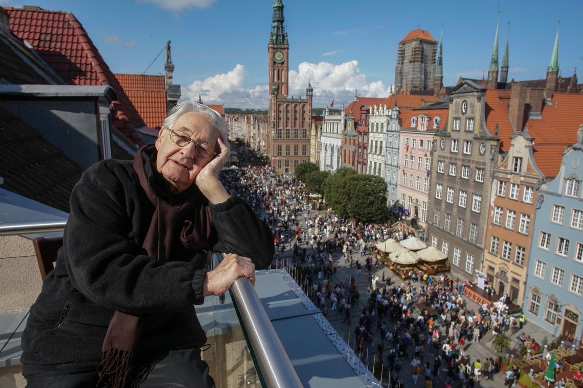 To jedyne takie zdjęcie Andrzeja Wajdy! Zrobił je fotoreporter z Gdańska