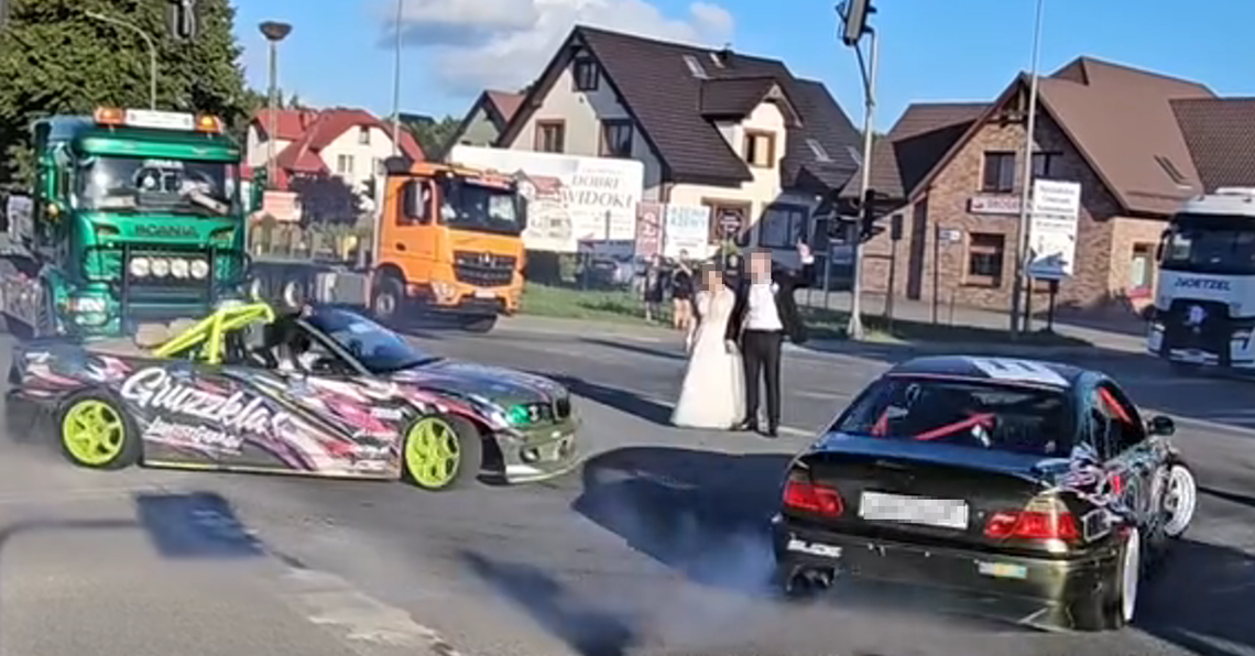 Garcz: Driftowali samochodami wokół młodej pary. Policja zapowiada konsekwencje
