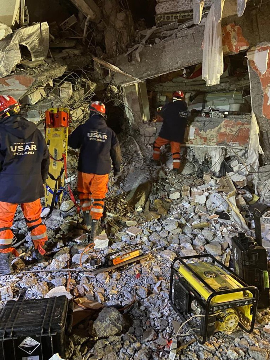 Gdańscy strażacy pomagają w Turcji. Polska grupa uratowała już 10 osób!