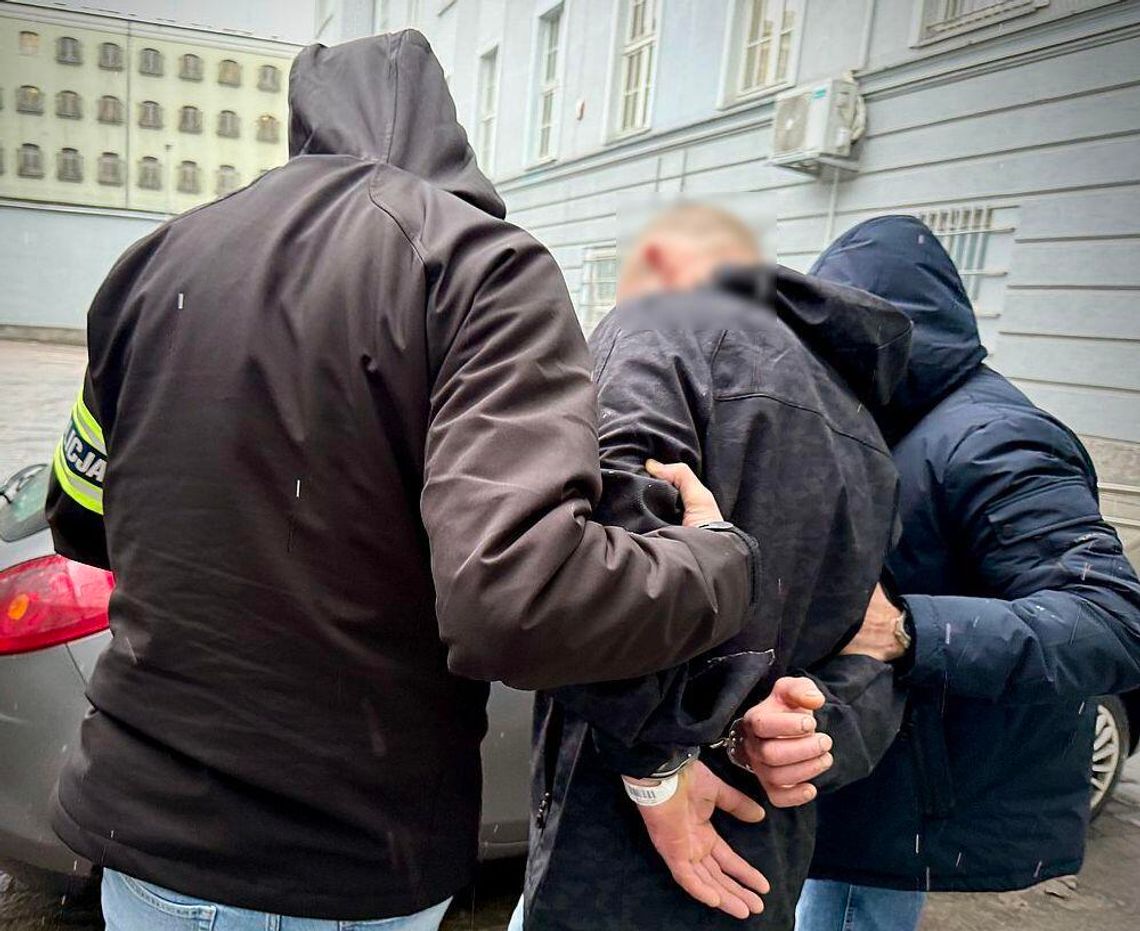 Gdańsk: Chciał uniknąć kontroli drogowej, miał sądowy zakaz, był poszukiwany i po narkotykach