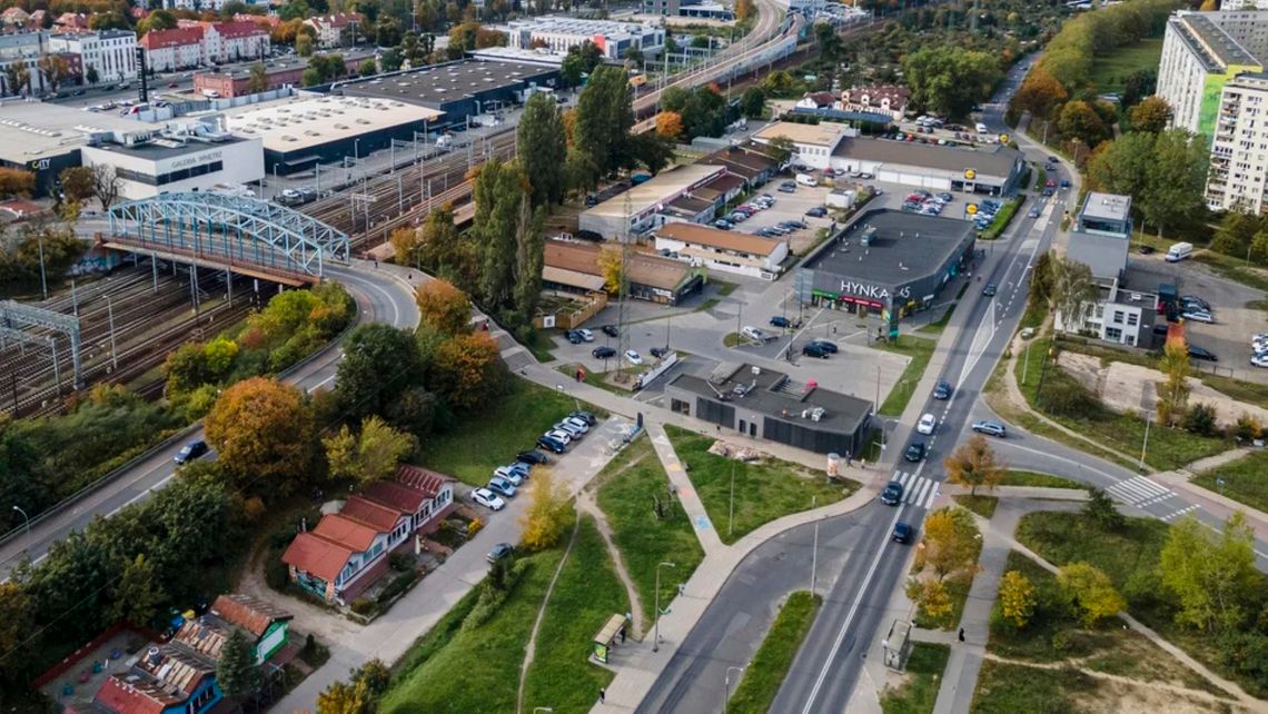Do końca września spore utrudnienia na ul. Hynka. Zmiany dla kierowców i pasażerów autobusów Do końca września spore utrudnienia na ul. Hynka. Trwa remont nawierzchni