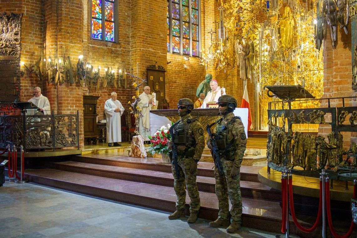 Policyjne zaduszki w kościele św. Brygidy w Gdańsku 2025