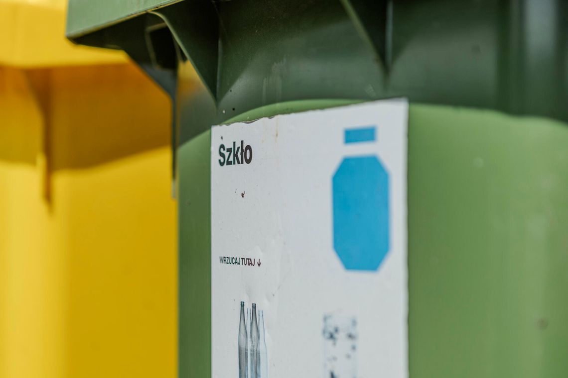 zielony pojemnik na szkło, Gdańsk