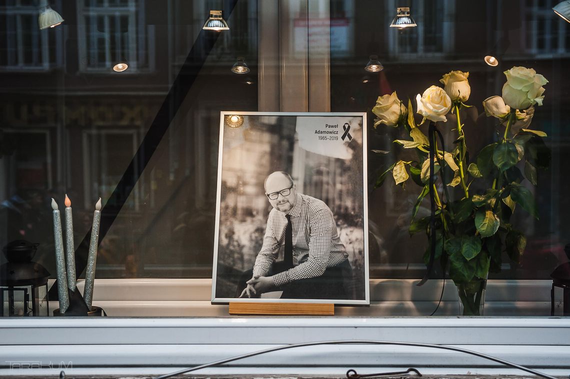 Gdańsk upamiętni Pawła Adamowicza. Uroczystości w 7. rocznicę śmierci prezydenta Gdańsk upamiętni Pawła Adamowicza. Uroczystości w 7. rocznicę śmierci prezydenta