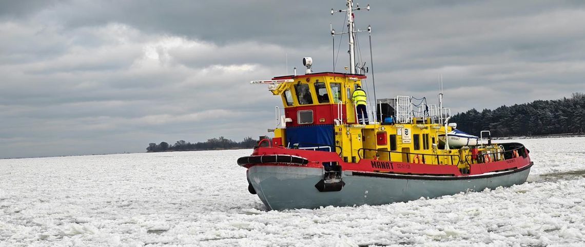 Lodołamacze ponownie kruszą lód na Wiśle