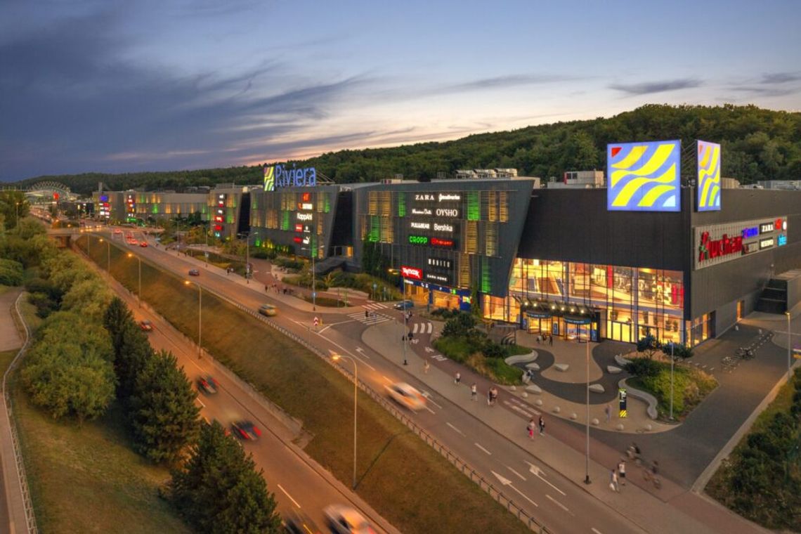 Gdynia. Nocne ćwiczenia służb i wojska przy CH Riviera. Będą utrudnienia. Stosujcie się do poleceń Gdynia. Nocne ćwiczenia służb i wojska przy CH Riviera. Będą utrudnienia. Stosujcie się do poleceń