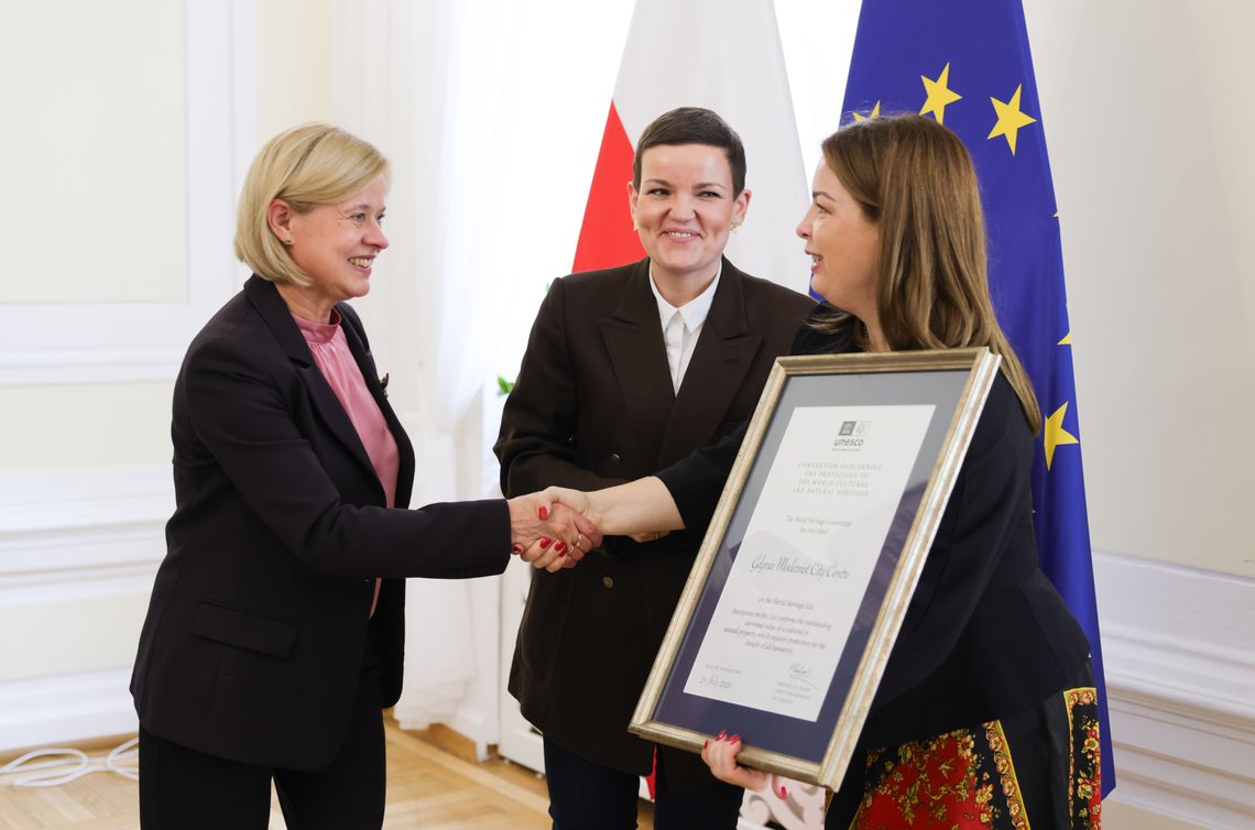 wręczenie certyfikatu UNESCO dla Gdyni