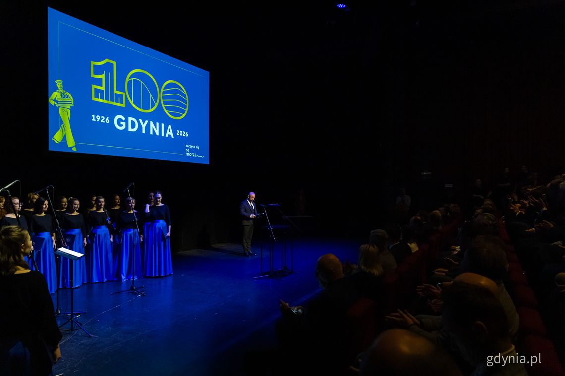 Gdynia szykuje się do 100-lecia! Parada, mapping 3D i Światowy Zjazd Kaszubów konferencja zapowiadająca 100-lecie Gdyni