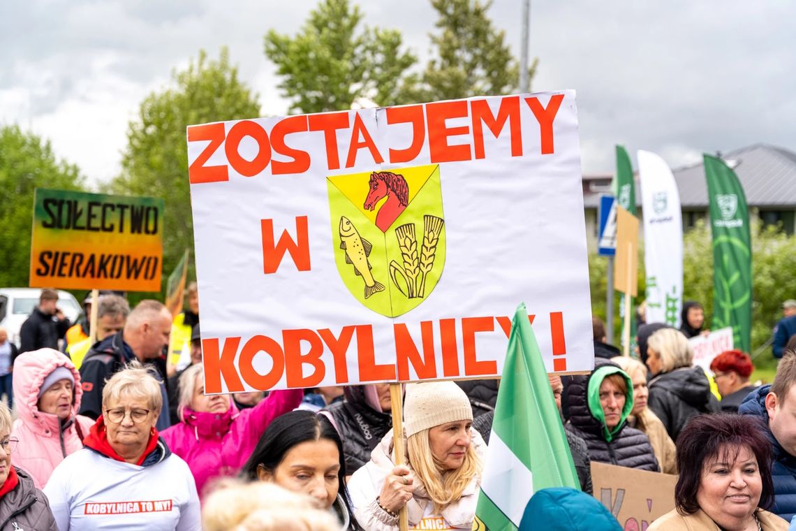 Gminy z Pomorza jadą do Warszawy protestować. Nie chcą oddawać swojej ziemi sąsiadom Gminy z Pomorza jadą do Warszawy protestować. Nie chcą oddawać swojej ziemi sąsiadom