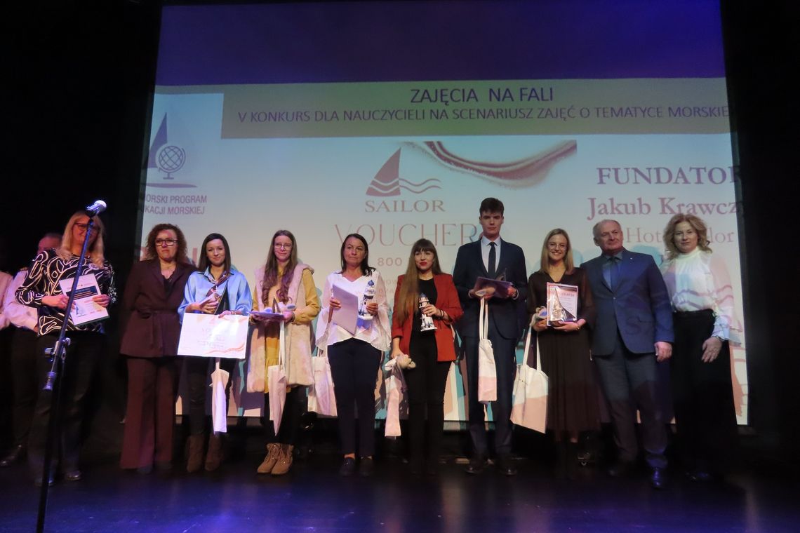 „Zajęcia na fali”. Nauczyciele z Pomorza nagrodzeni za edukację morską