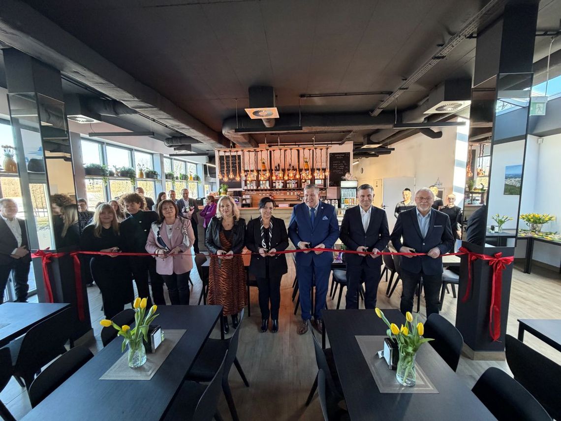 Nowa kawiarnia nad jeziorem w Kartuzach. Same pyszności i relaks nad wodą