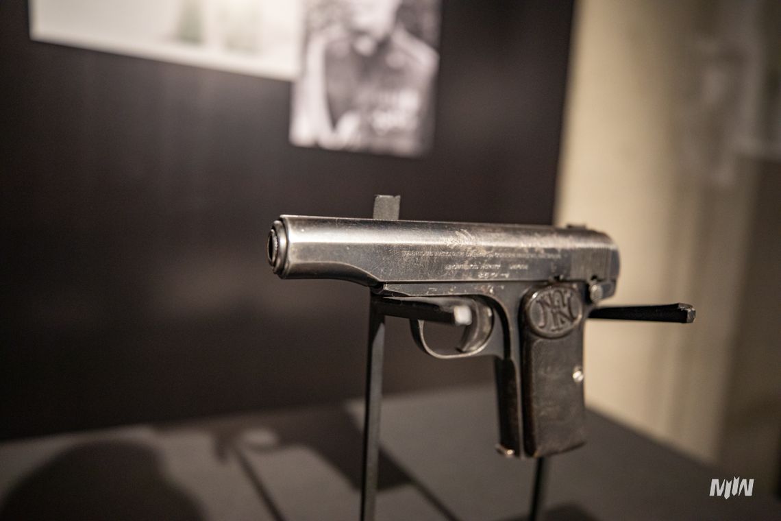 Pistolet mjr. Henryka Sucharskiego trafił do muzeum w Gdańsku