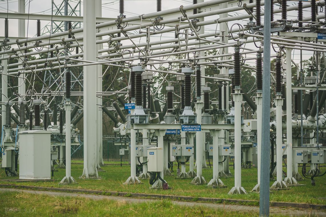 III Międzynarodowe Forum Infrastruktury Krytycznej. Jak chronić przed atakiem na „miękkie podbrzusze” państwa? prąd, energia elektryczna, infrastruktura krytyczna, zdjęcie ilustracyjne